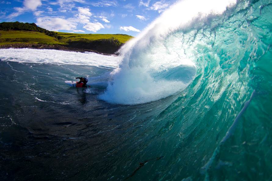 Green wave_surfer_image010